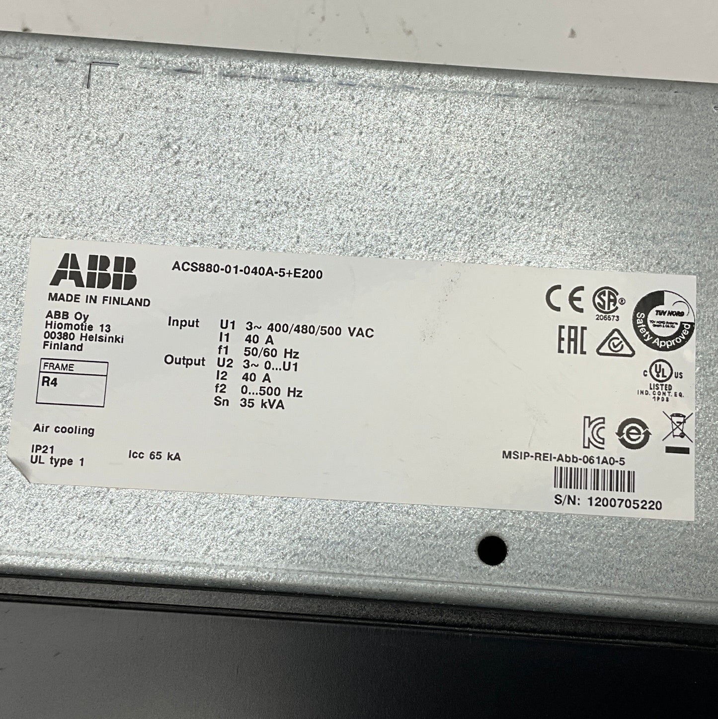 ABB ACS880-01-040A-5 AC Inverter Drive-AC Inverter Drive-Used Industrial Parts