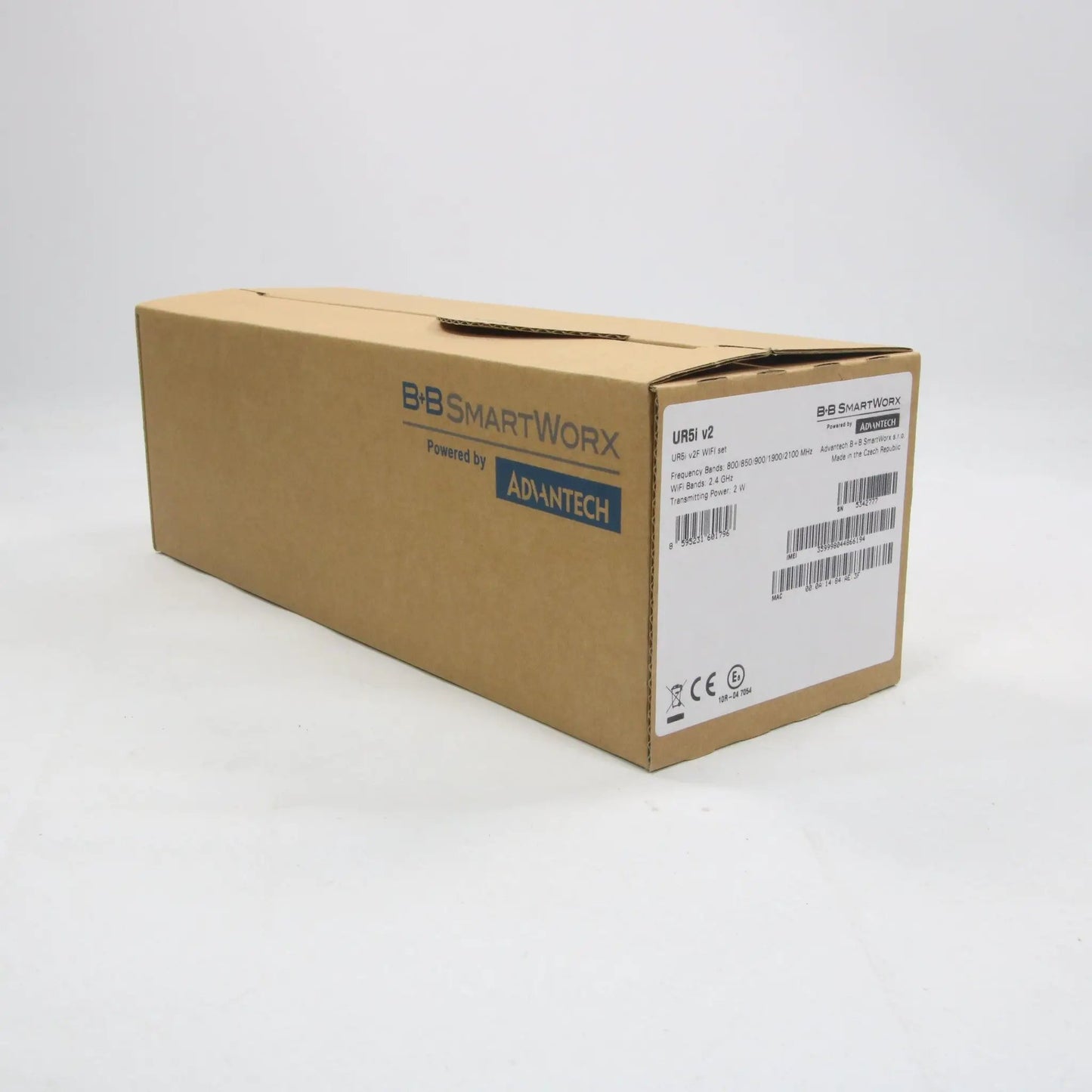 Advantech B+B Smartworx UR5i v2F Router-Router-Used Industrial Parts