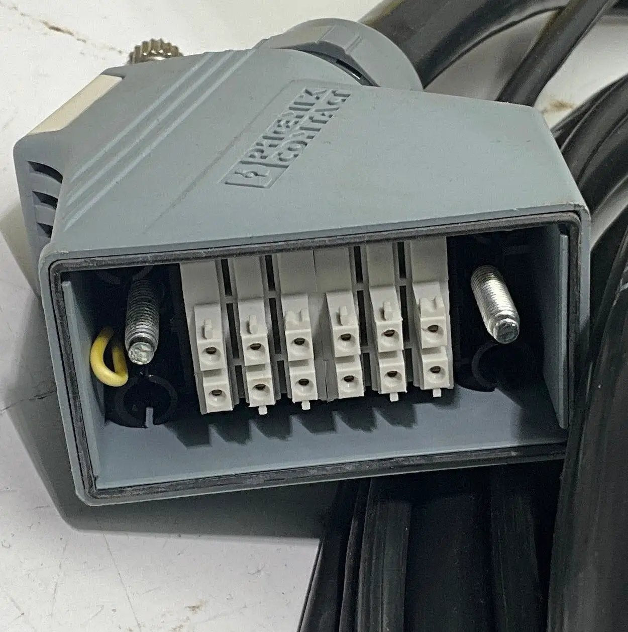 Demag DSE 10-R VV2 Sonder Wire Connected Control Pendant-Wire Connected Control Pendant-Used Industrial Parts