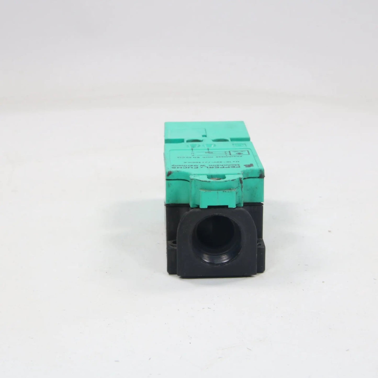 Pepperl & Fuchs U-10-30V-/J=200ma NJ30+ Inductive Sensor - Left Facing Contactor-Inductive Sensor-Used Industrial Parts