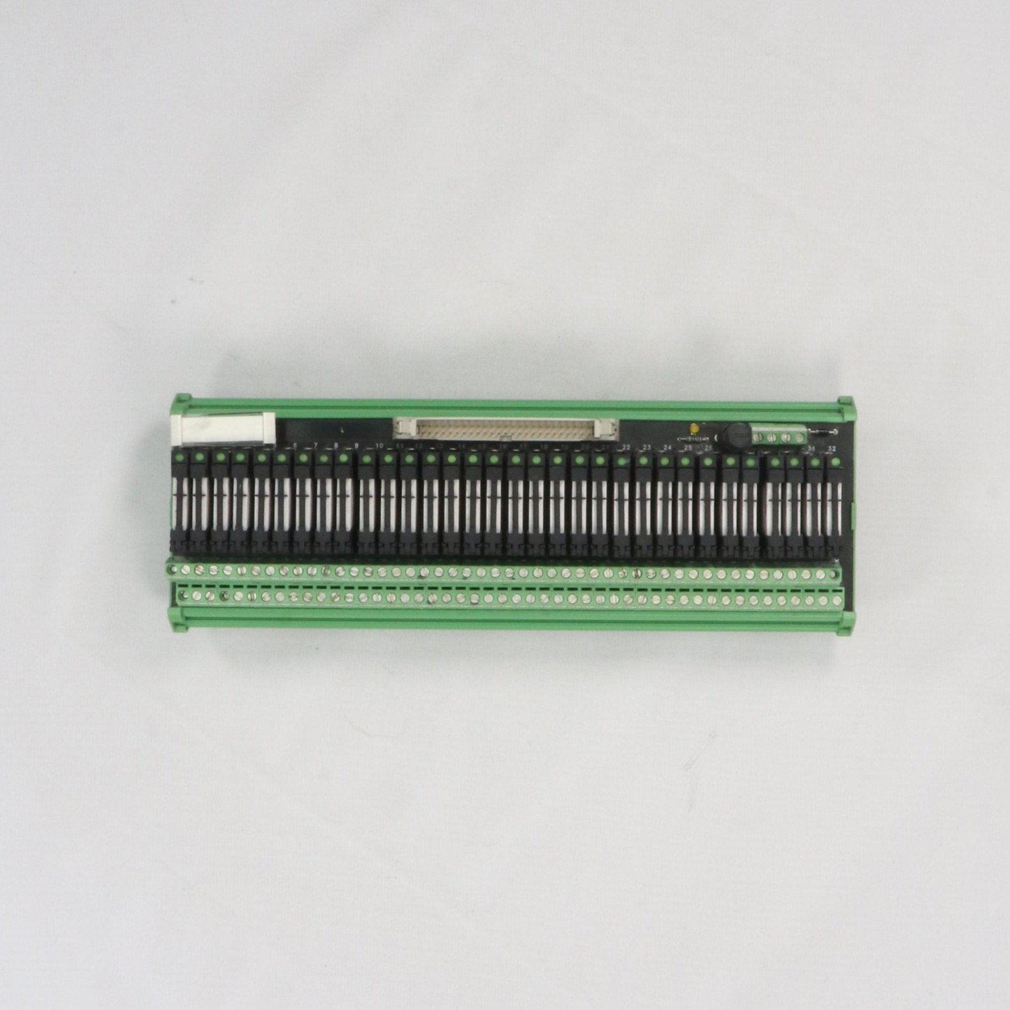 Phoenix Contact UMK 32R G24 21 PLC F SO Module-Multiple Relay Module-Used Industrial Parts