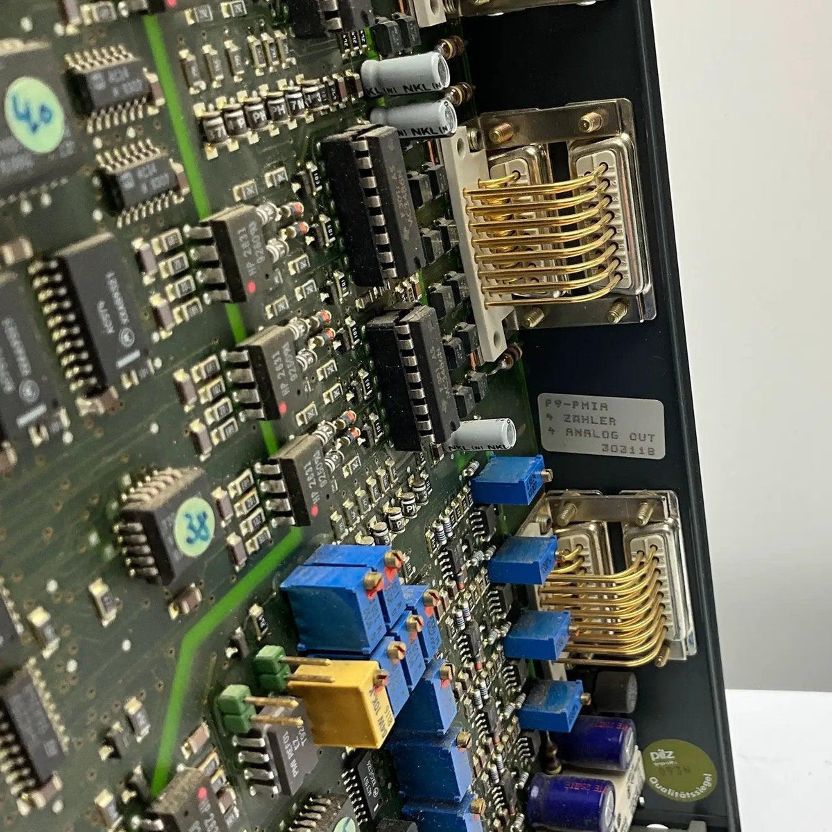 Pilz P9-PMIA Positioning and Analog Output Module-PLC Positioning and Analog Output Module-Used Industrial Parts