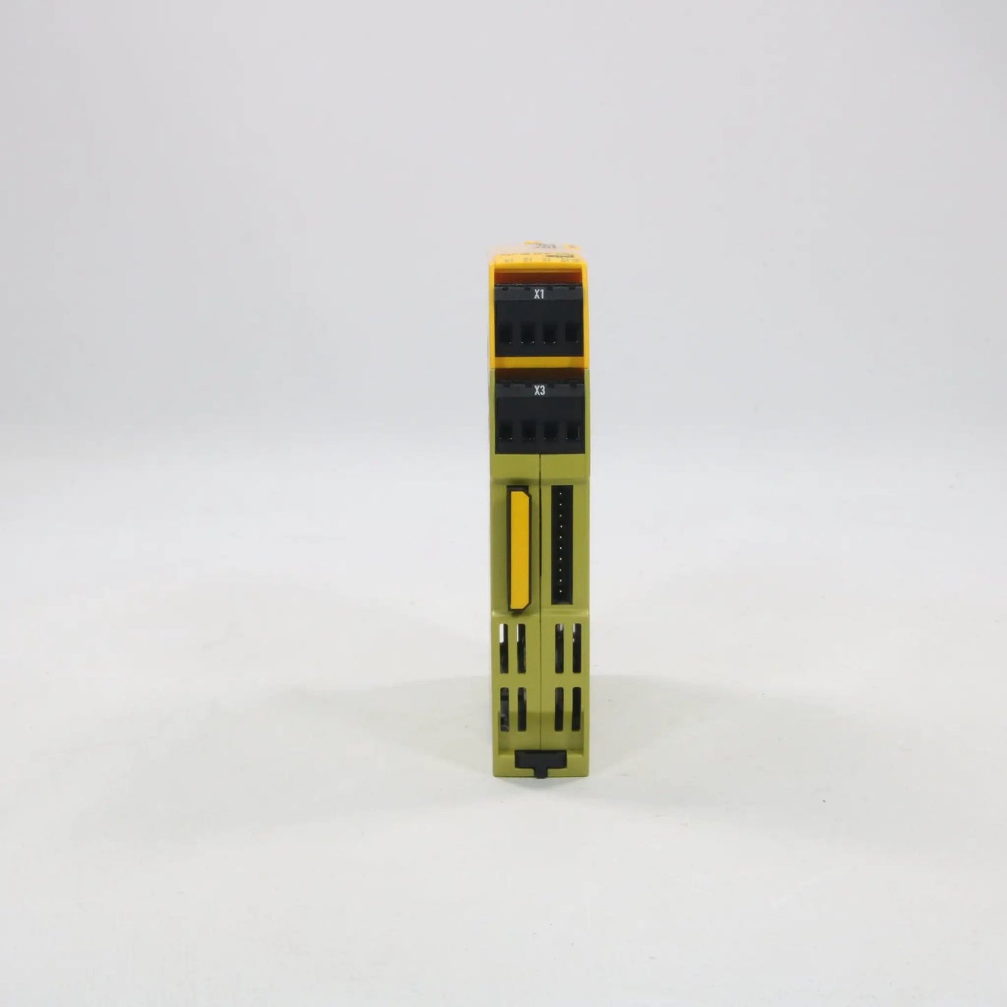 Pilz PNOZ m EF 8D14D0 Digital Input/Output Module-Expandable Controller-Used Industrial Parts