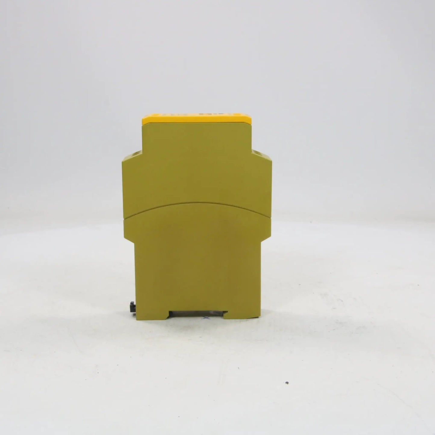 Pilz PZE X4 774585 Safety Relay-Safety Relay-Used Industrial Parts
