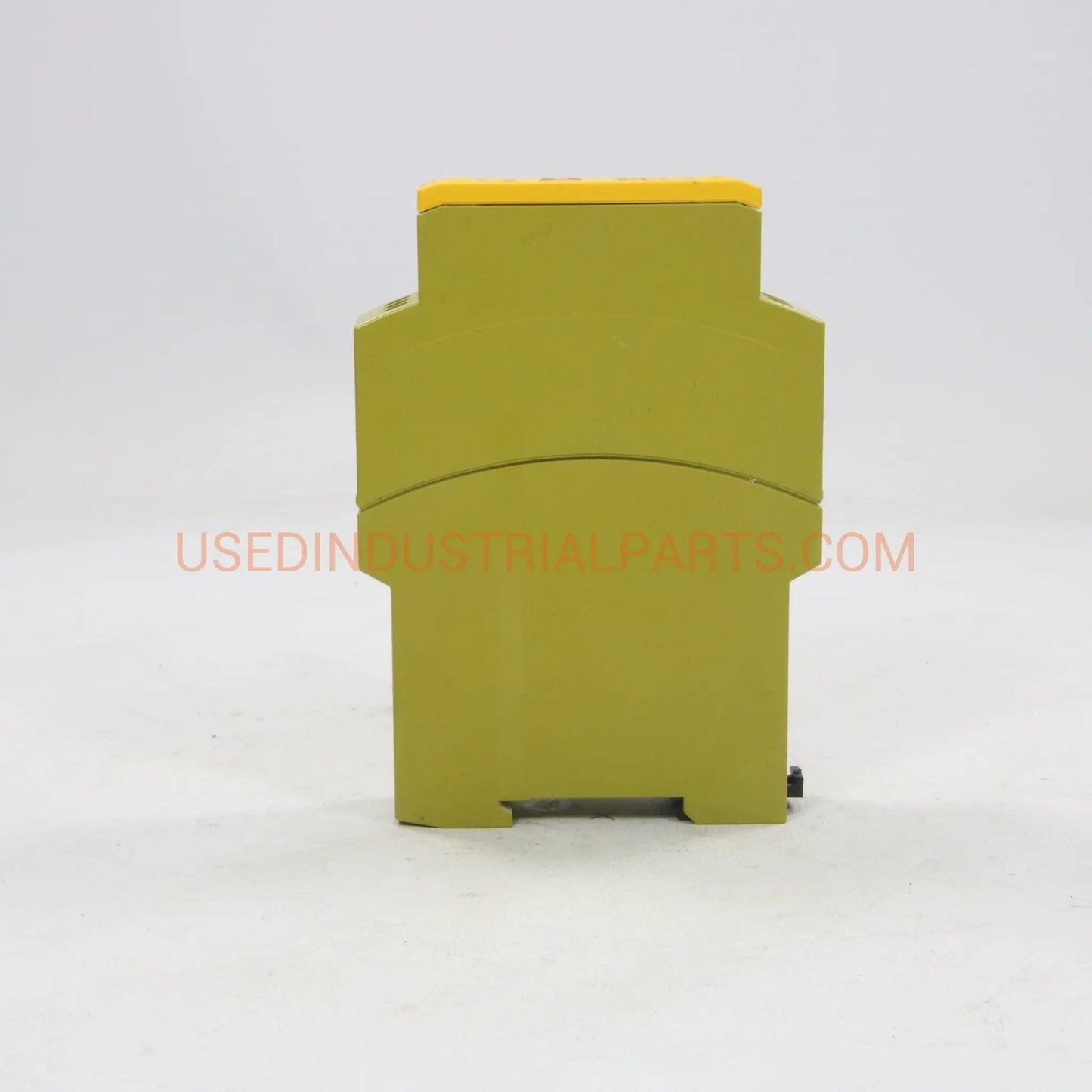 Pilz PZE X4V 774583 Safety Relay - New-Safety Relay-Used Industrial Parts