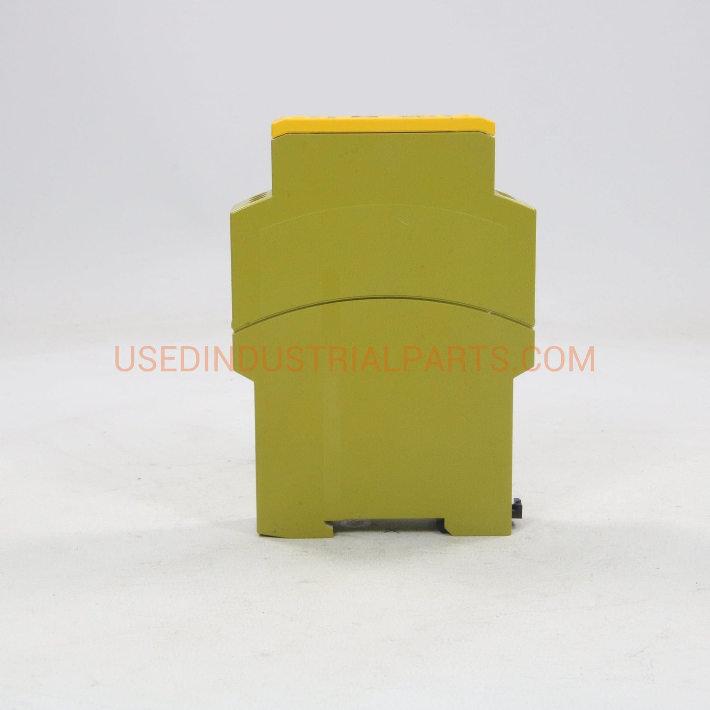 Pilz PZE X4V 774583 Safety Relay - New-Safety Relay-Used Industrial Parts