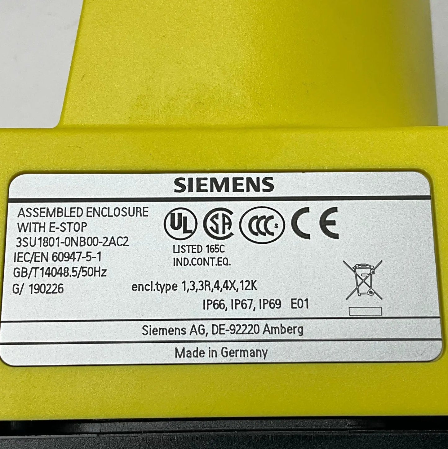 Siemens 3SU1801-0NA00-2AC2 Emergency Stop Push Button-Emergency Stop Push Button-Used Industrial Parts