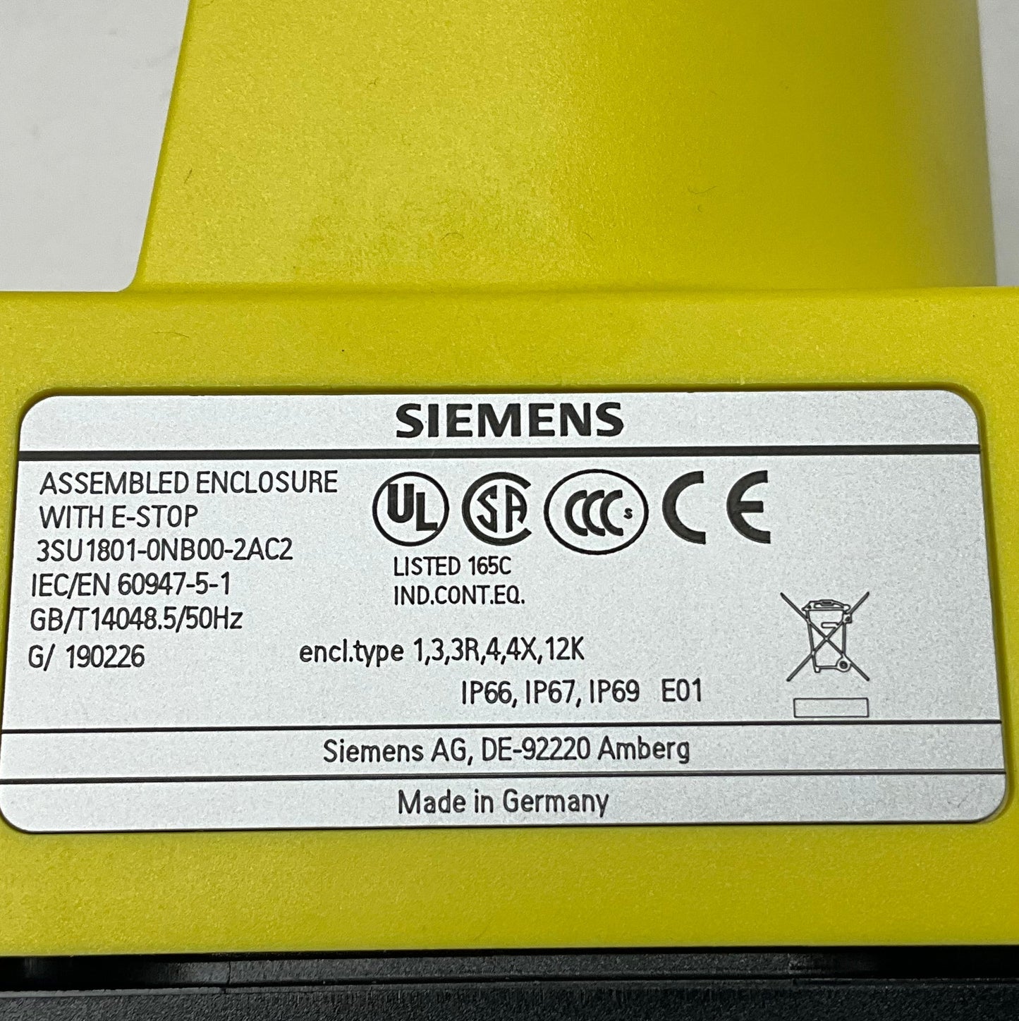 Siemens 3SU1801-0NA00-2AC2 Emergency Stop Push Button-Emergency Stop Push Button-Used Industrial Parts