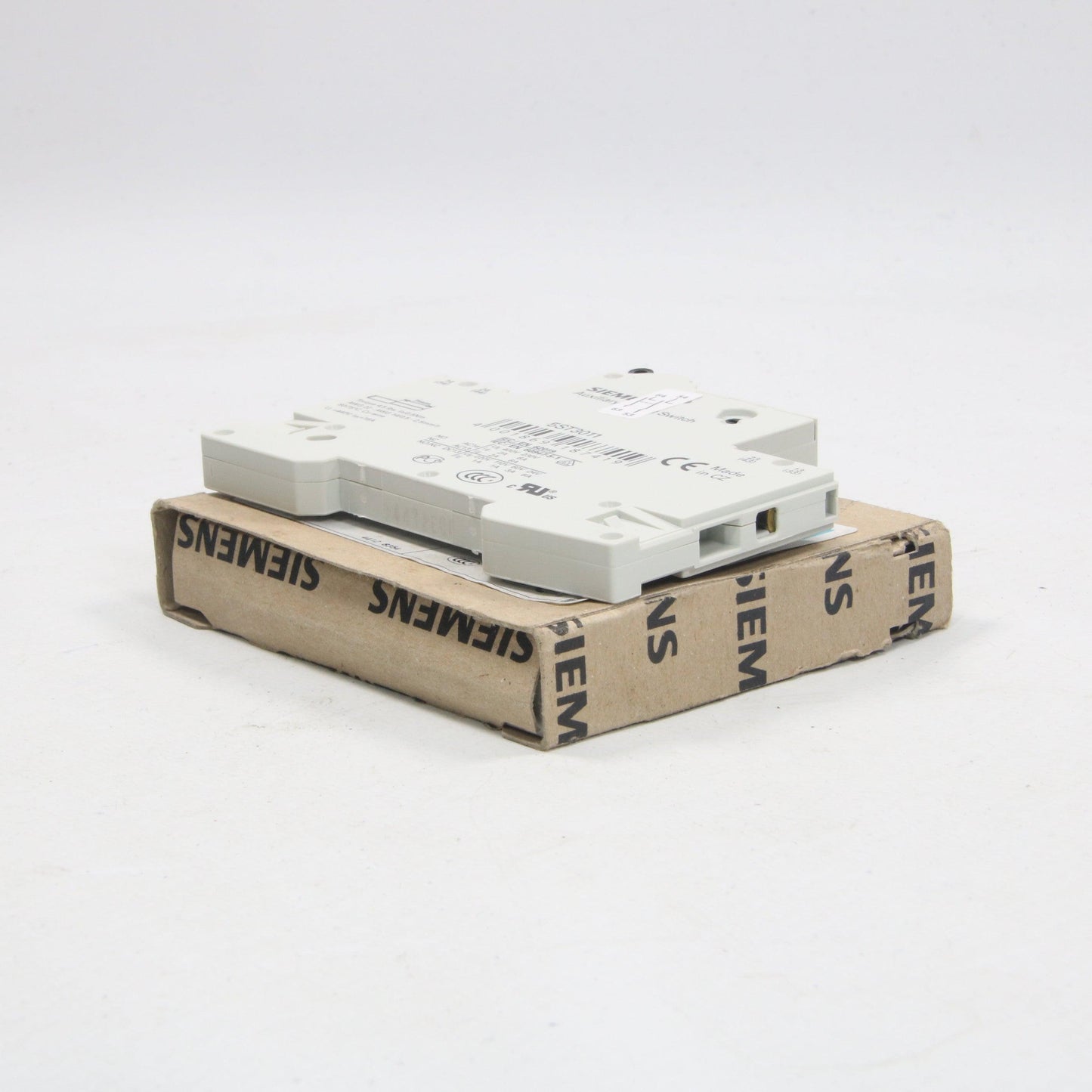 Siemens 5ST3011 Auxiliary Circuit Switch-Auxiliary Circuit Switch-Used Industrial Parts