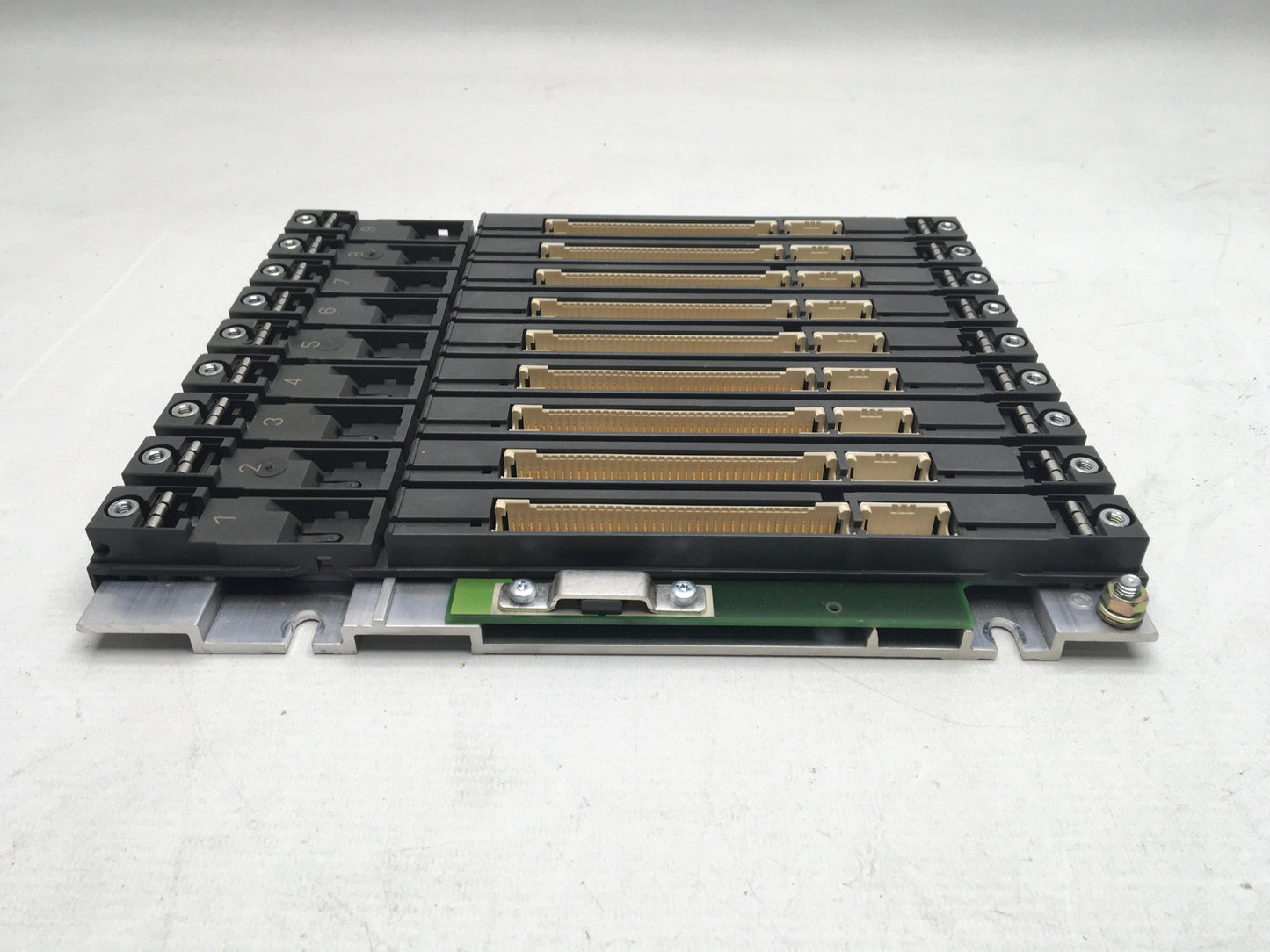 Siemens 6ES7400-1JA01-0AA0 9 Slot Rack-9 Slot Rack-Used Industrial Parts