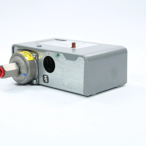 Johnson P28 Series Pressure Switch P28DN-9750-Electric Components-Used Industrial Parts