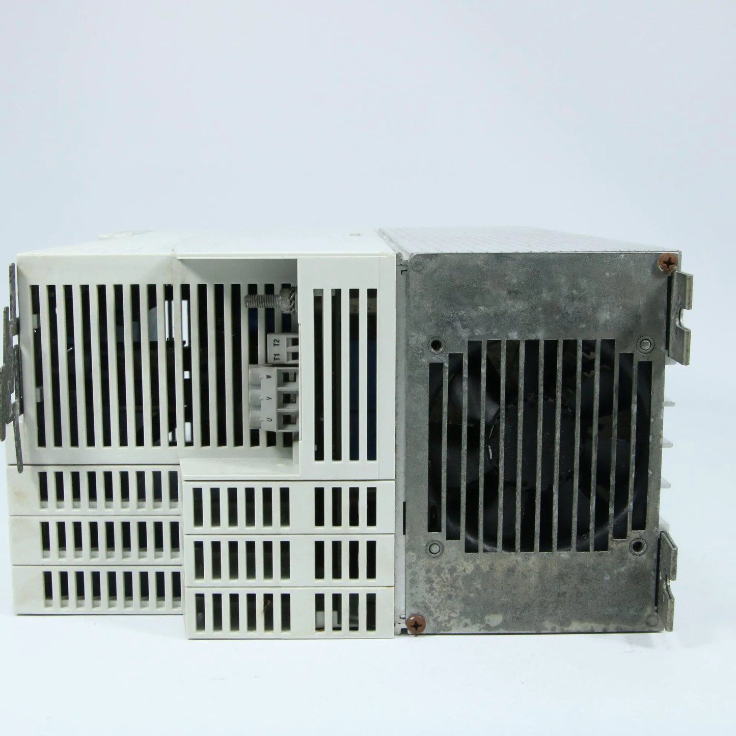 Lenze 9300 EVS9325 EVS9325-EPV004-Inverter-Used Industrial Parts