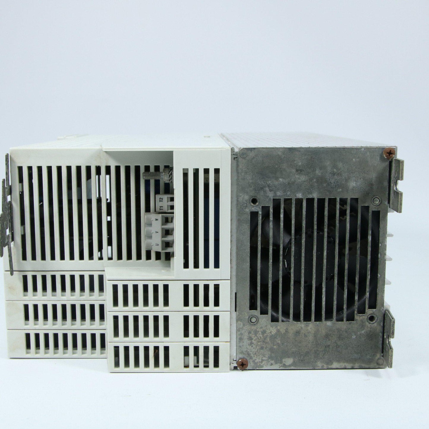 Lenze 9300 EVS9325 EVS9325-EPV004-Inverter-Used Industrial Parts