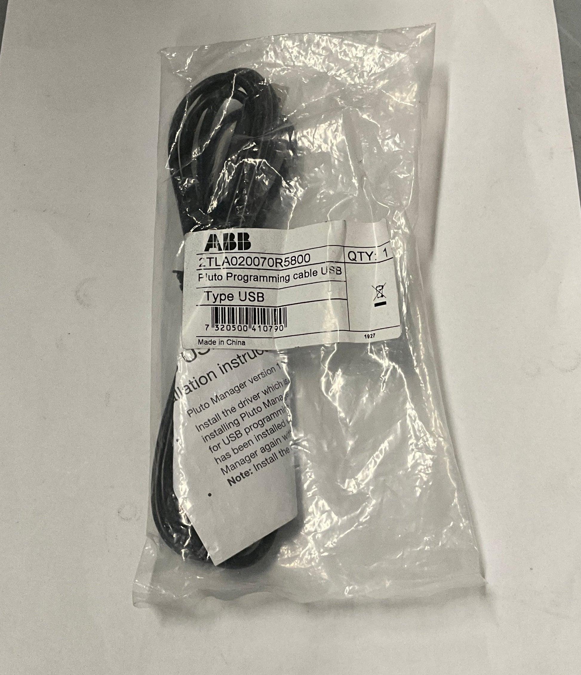 ABB 2TLA020070R5800 Pluto Programming Cable-Pluto Programming Cable-Used Industrial Parts