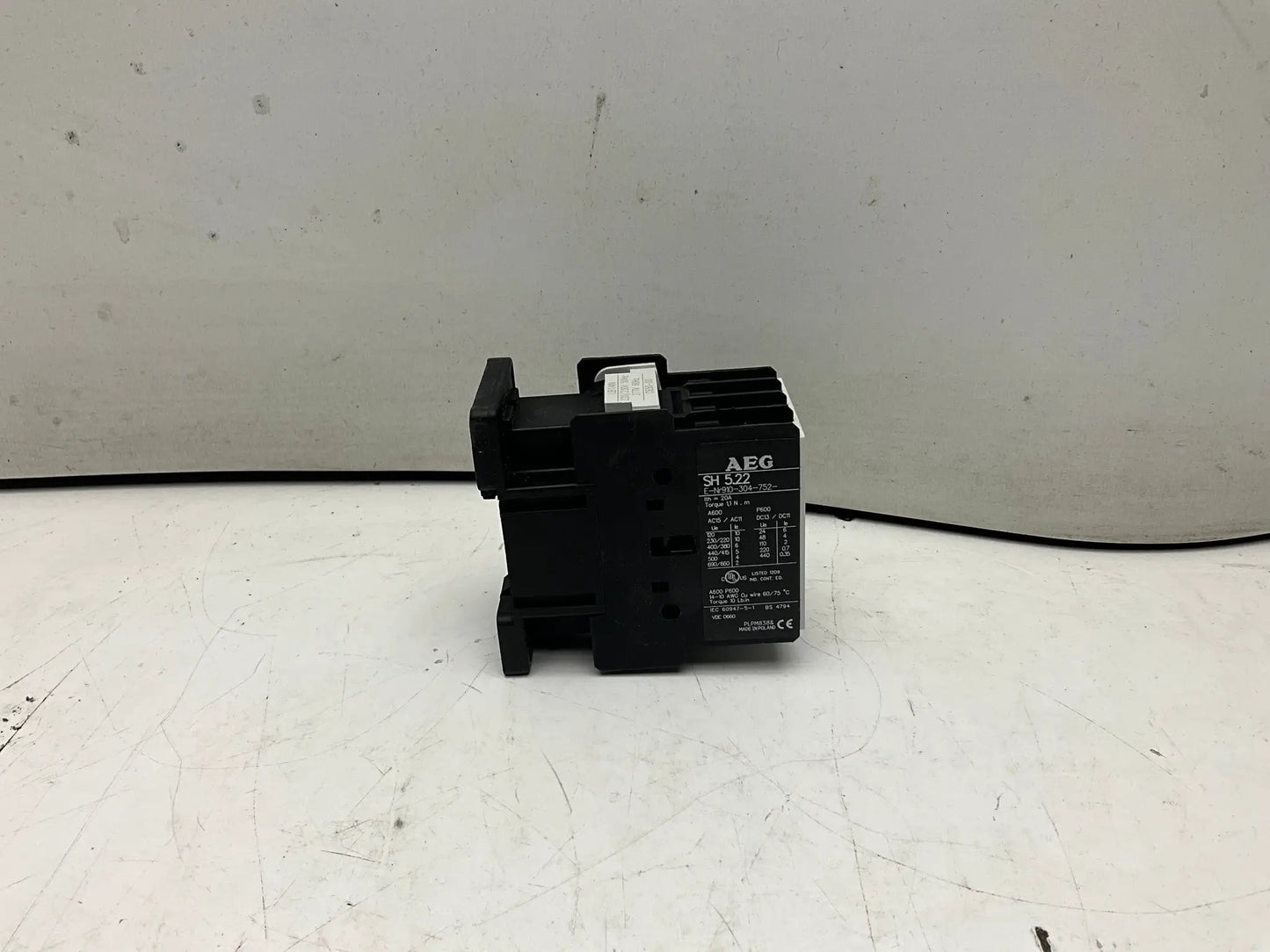 AEG SH 5.22 Auxiliary Relay-Auxiliary Relay-Used Industrial Parts