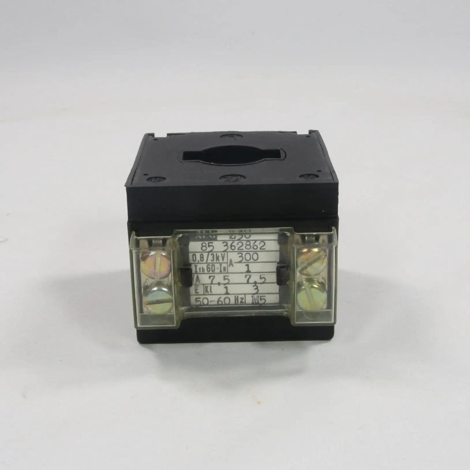 AEG Z30 Current Transformer-Current Transformer-Used Industrial Parts