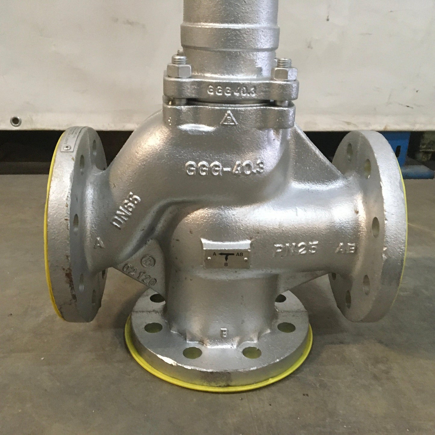 Armaturen Ari-Premio 2.2kN Thrust Actuator-Thrust Actuator-Used Industrial Parts