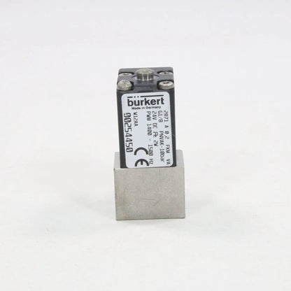 Burkert 2871 2-Way Solenoid Control Valve 24V DC G1/8-Standard Solenoid Controller-Used Industrial Parts