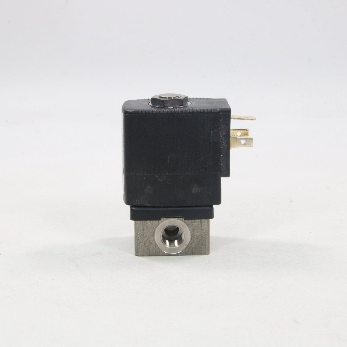 Burkert 6013 134233 Direct Acting 2/2 Way Solenoid Valve-Solenoid Valve-Used Industrial Parts