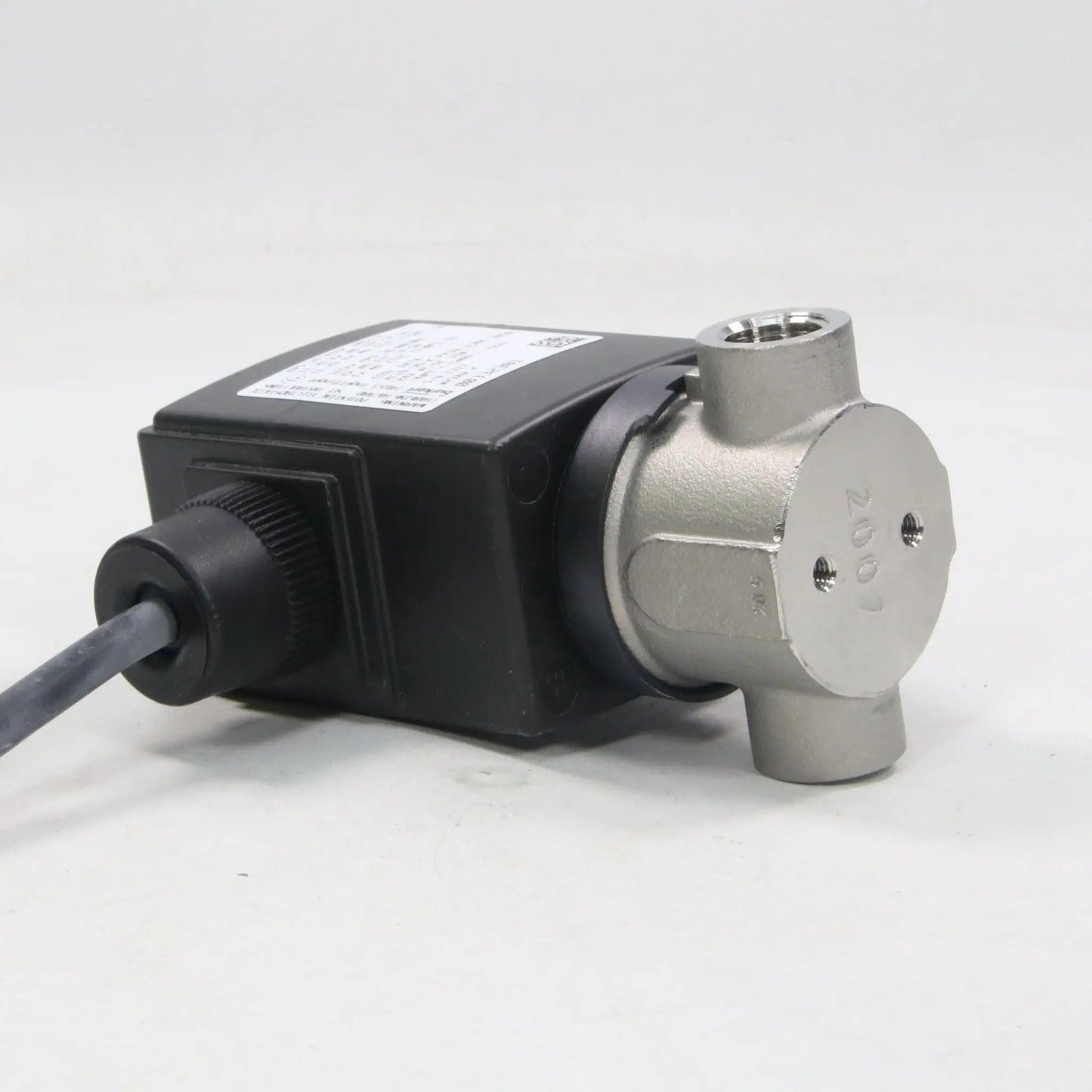 Burkert 6027 2-Way Solenoid Valve, 1/4" 24V 60 Bar-Solenoid Valve-Used Industrial Parts