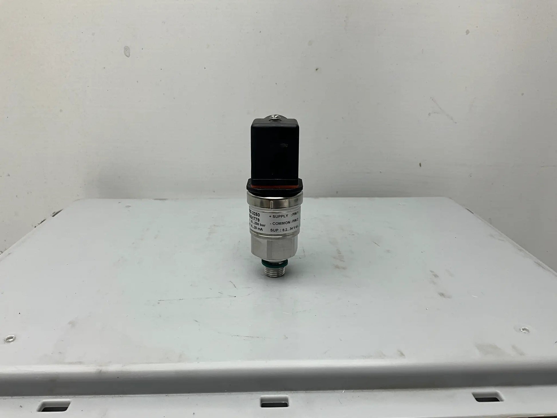 Danfoss MBS 3250 Pressure Transmitter - 060G1779-Pressure Transmitter-Used Industrial Parts