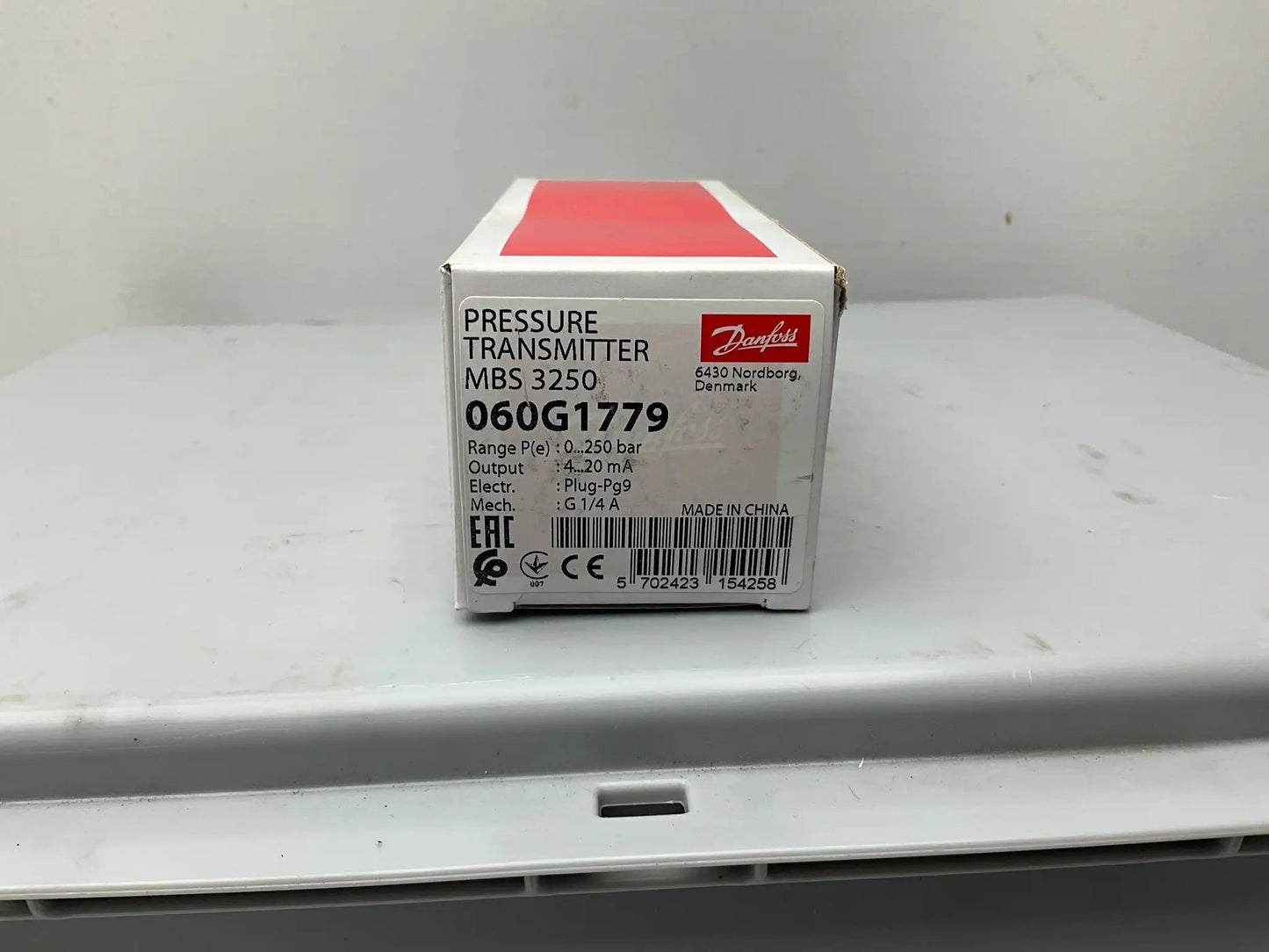 Danfoss MBS 3250 Pressure Transmitter - 060G1779-Pressure Transmitter-Used Industrial Parts