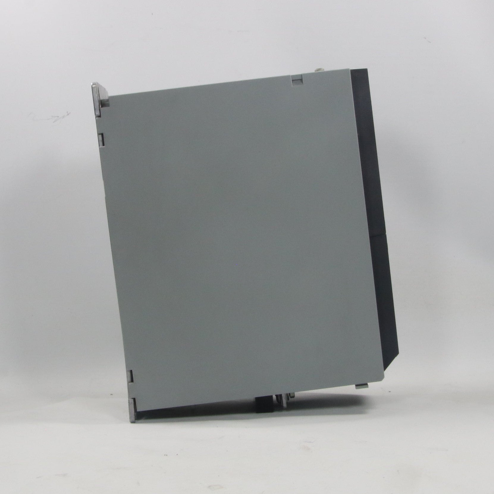 Danfoss VLT Automation Drive - 131B0504 Frequency Converter-Frequency Converter-Used Industrial Parts