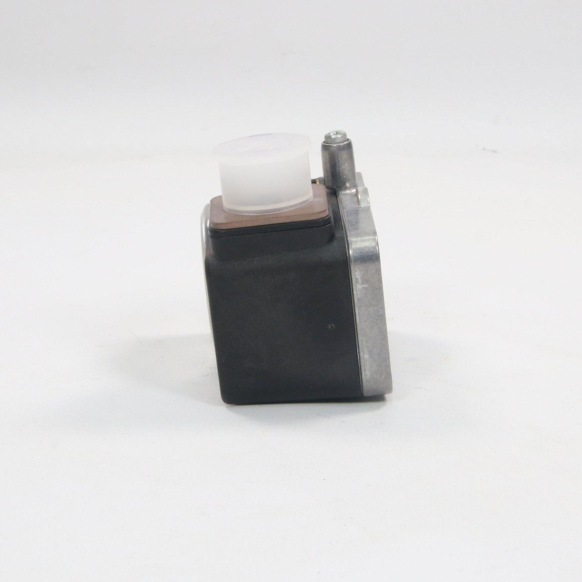 Dungs GW 150 A5 Compact Pressure Switch-Compact Pressure Switch-Used Industrial Parts