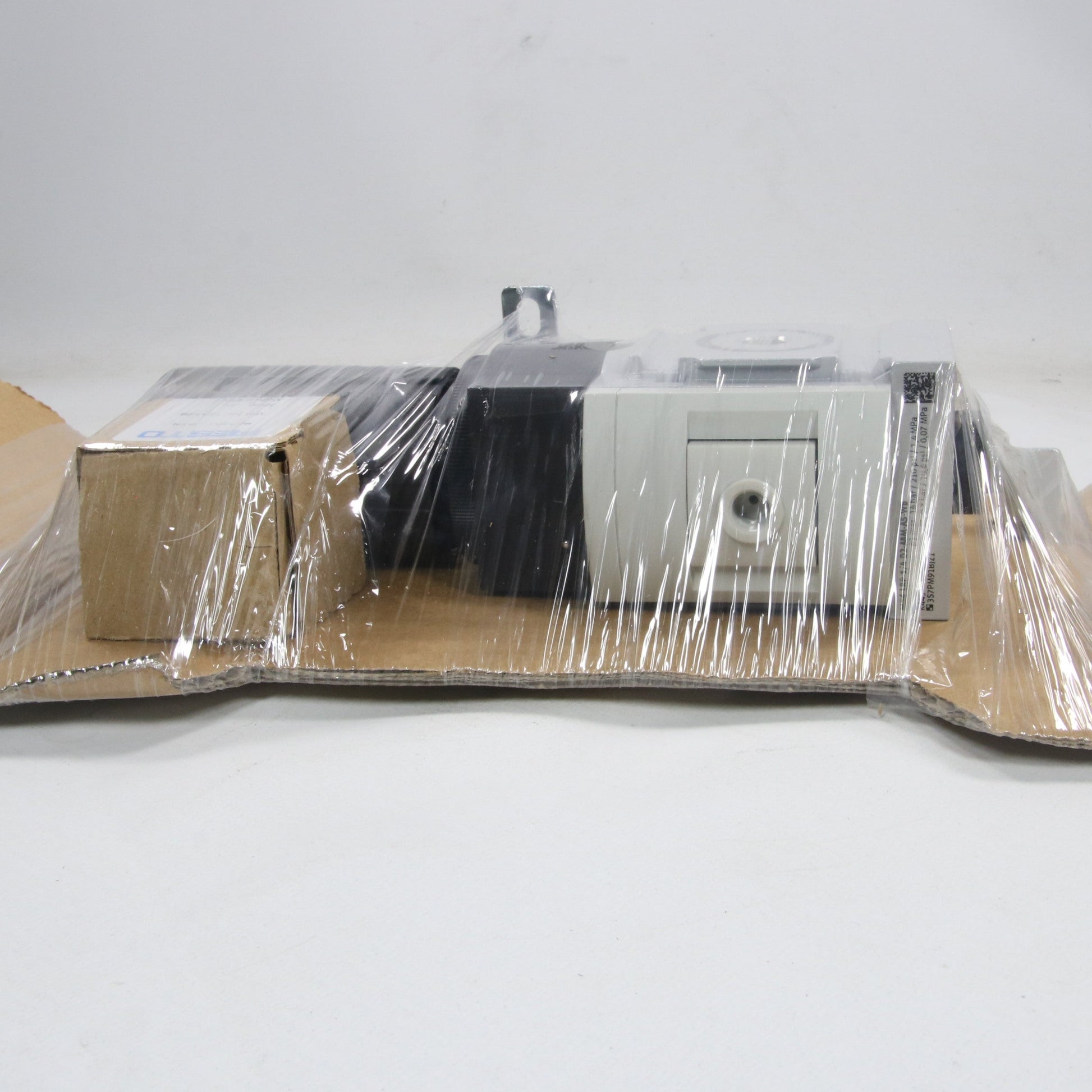 Festo MS6-LRP-1/4-D2-A8M-A5-WB Filter Regulator-Filter Regulator-Used Industrial Parts