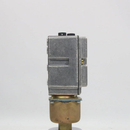 Johnson Controls P48AAA 9110 Pressure Control-Pressure Control-Used Industrial Parts