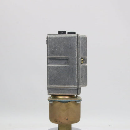 Johnson Controls P48AAA 9110 Pressure Control-Pressure Control-Used Industrial Parts