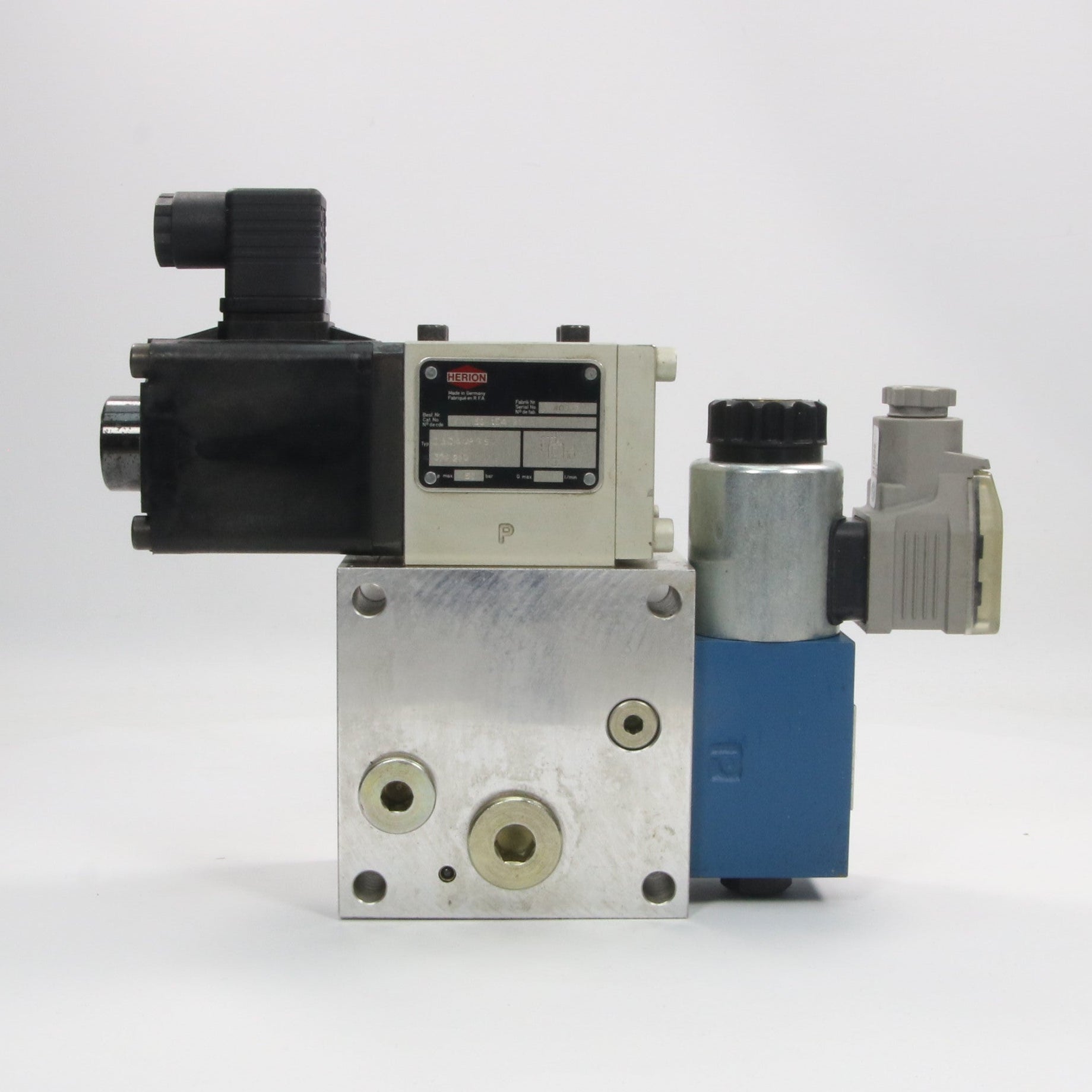 Mannesmann Rexroth Hydraulic Valve Manifold-Hydraulic Valve Manifold-Used Industrial Parts