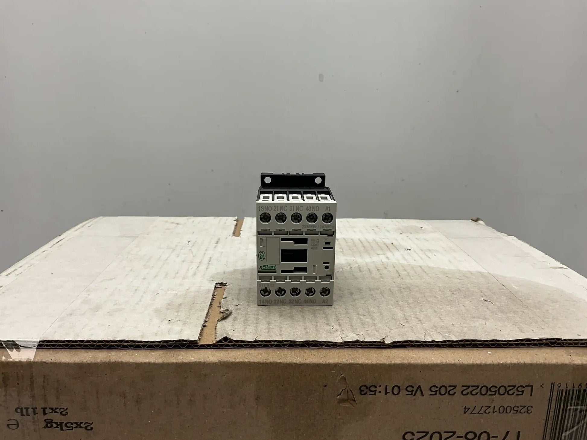 Moeller Xstart DILA-22 Contactor Relay-Contactor Relay-Used Industrial Parts