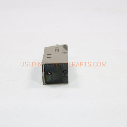 Omron E3S-CR67 Transparent Bottle Sensor-Transparent Bottle Sensor-AD-04-04-Used Industrial Parts