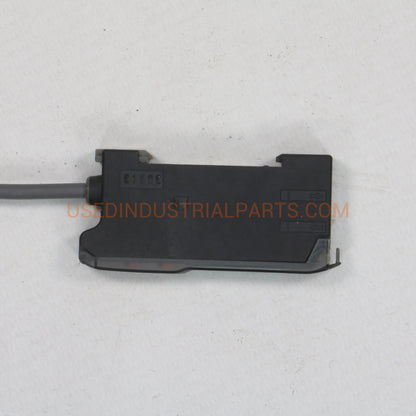 Omron E3X-DA51-N Optical Fibre Sensor-Optical Fibre Amplifier-Used Industrial Parts