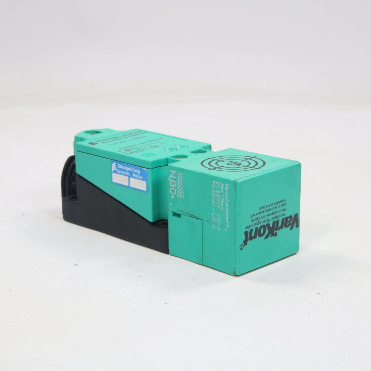 Pepperl & Fuchs U-10-30V-/J=200ma NJ30+ Inductive Sensor - Up Facing Contactor-Inductive Sensor-Used Industrial Parts