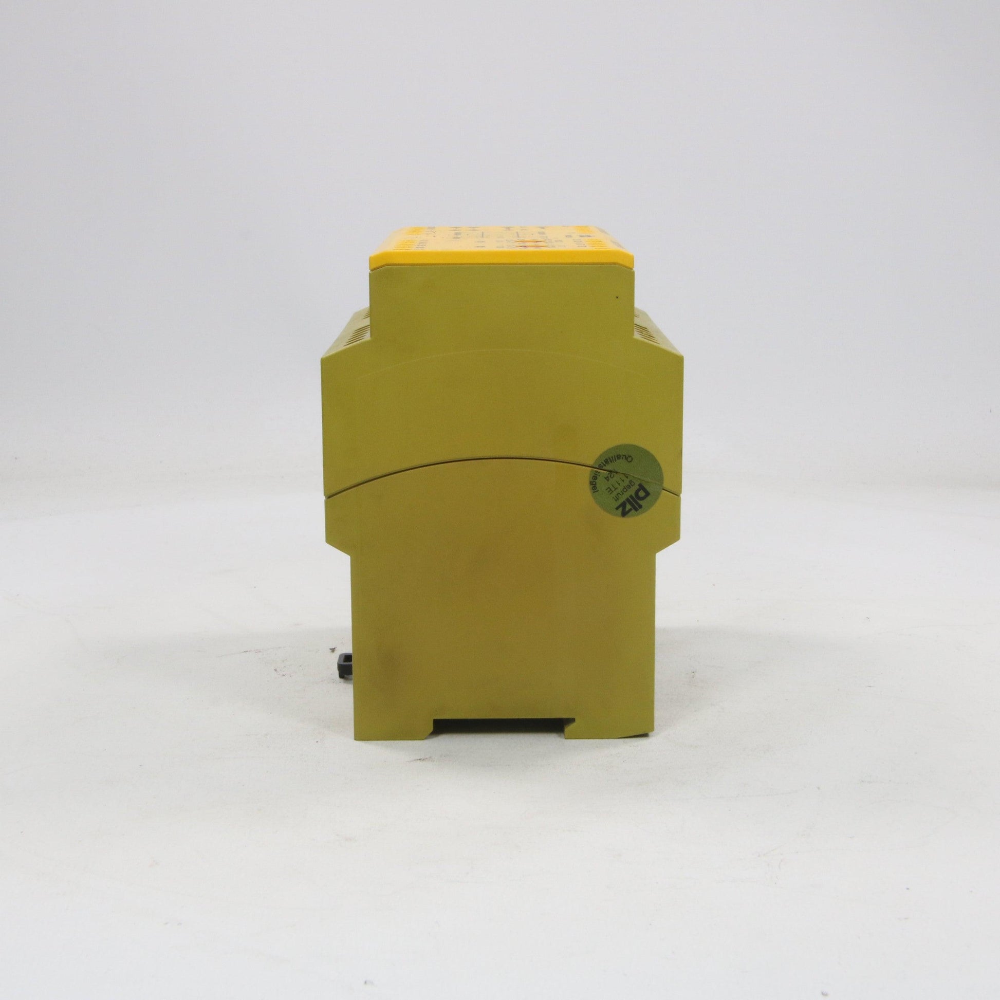 Pilz PNOZ 2VQ Safety Relay 774013-Safety Relay-Used Industrial Parts