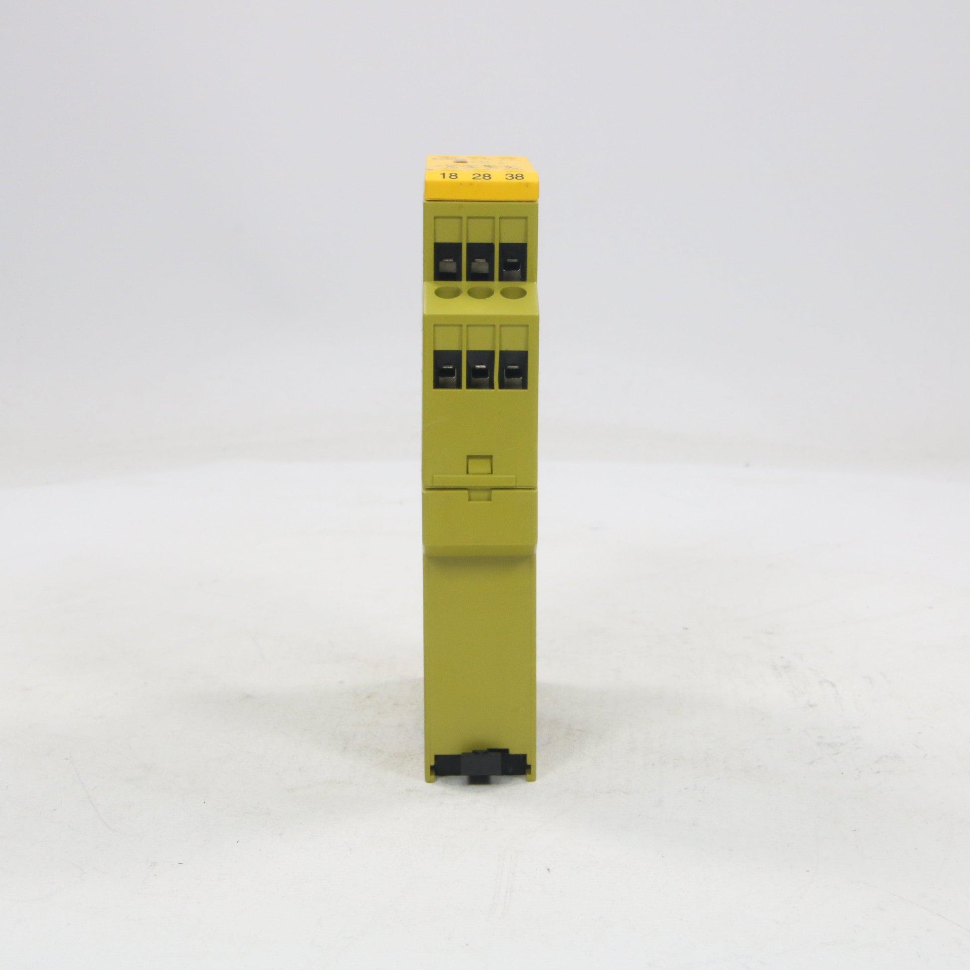 Pilz PZE X4V 774583 Safety Relay-Safety Relay-Used Industrial Parts