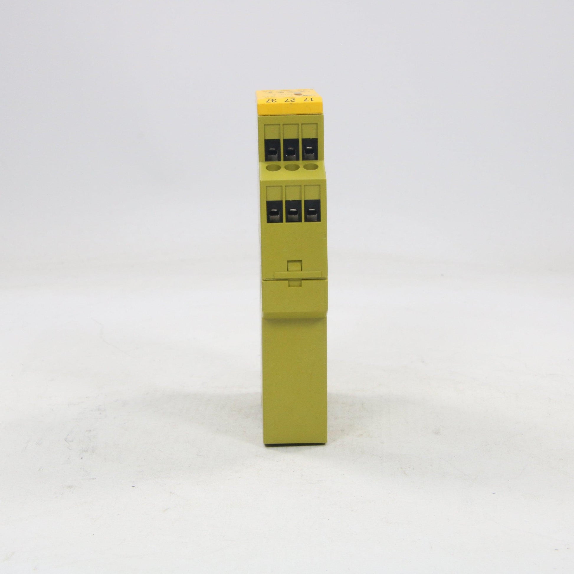 Pilz PZE X4V 774583 Safety Relay-Safety Relay-Used Industrial Parts