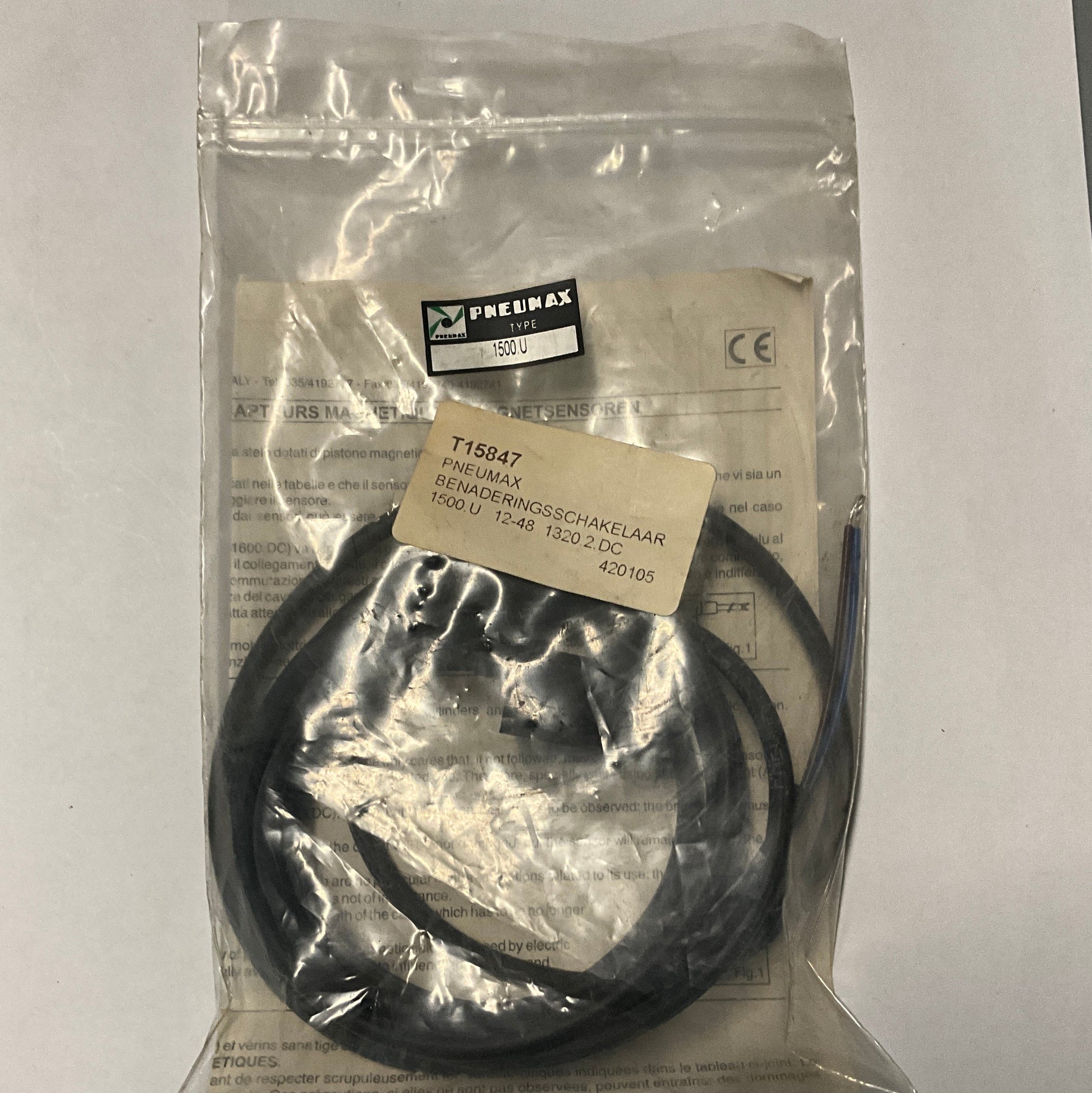 Pneumax 1500.U Magnetic Universal Sensor-Magnetic Universal Sensor-Used Industrial Parts