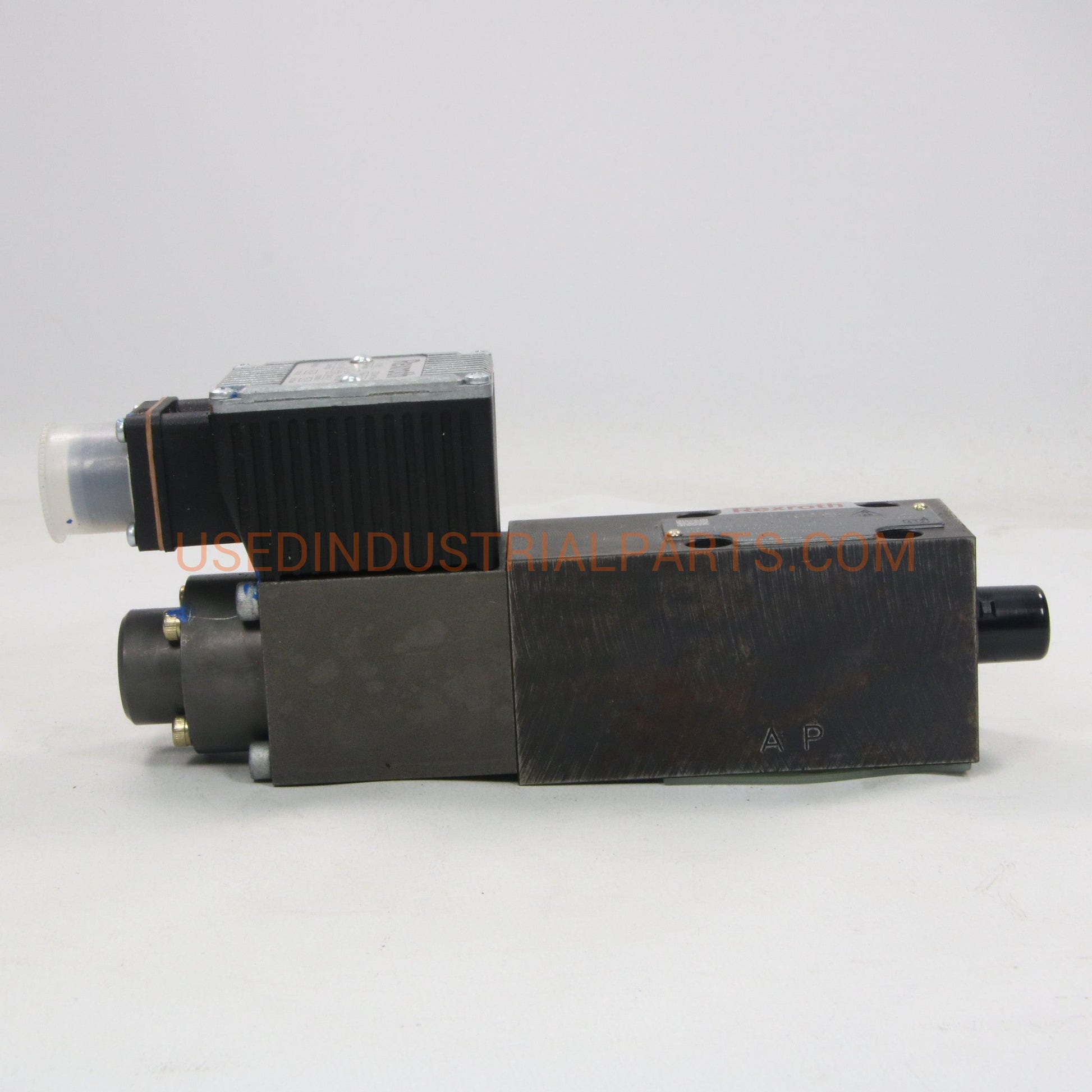 Rexroth Directional Valve MNR: R900972193-Directional Valve-BC-03-03-Used Industrial Parts