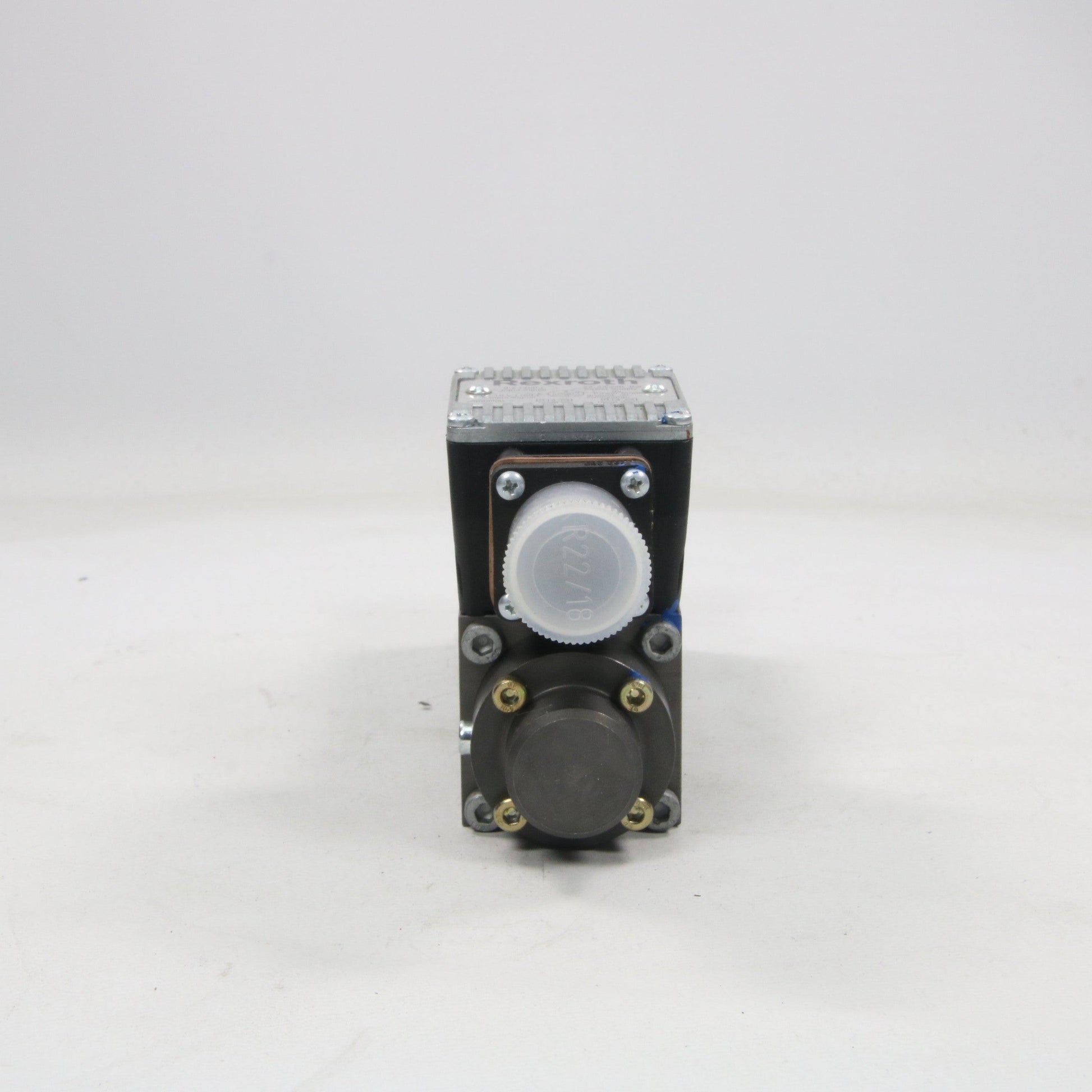 Rexroth Directional Valve MNR: R900972193-Directional Valve-Used Industrial Parts