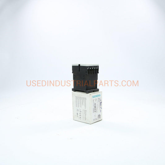 SIEMENS Relay 3RH11.31-1BM40-Electric Components-AA-03-04-Used Industrial Parts