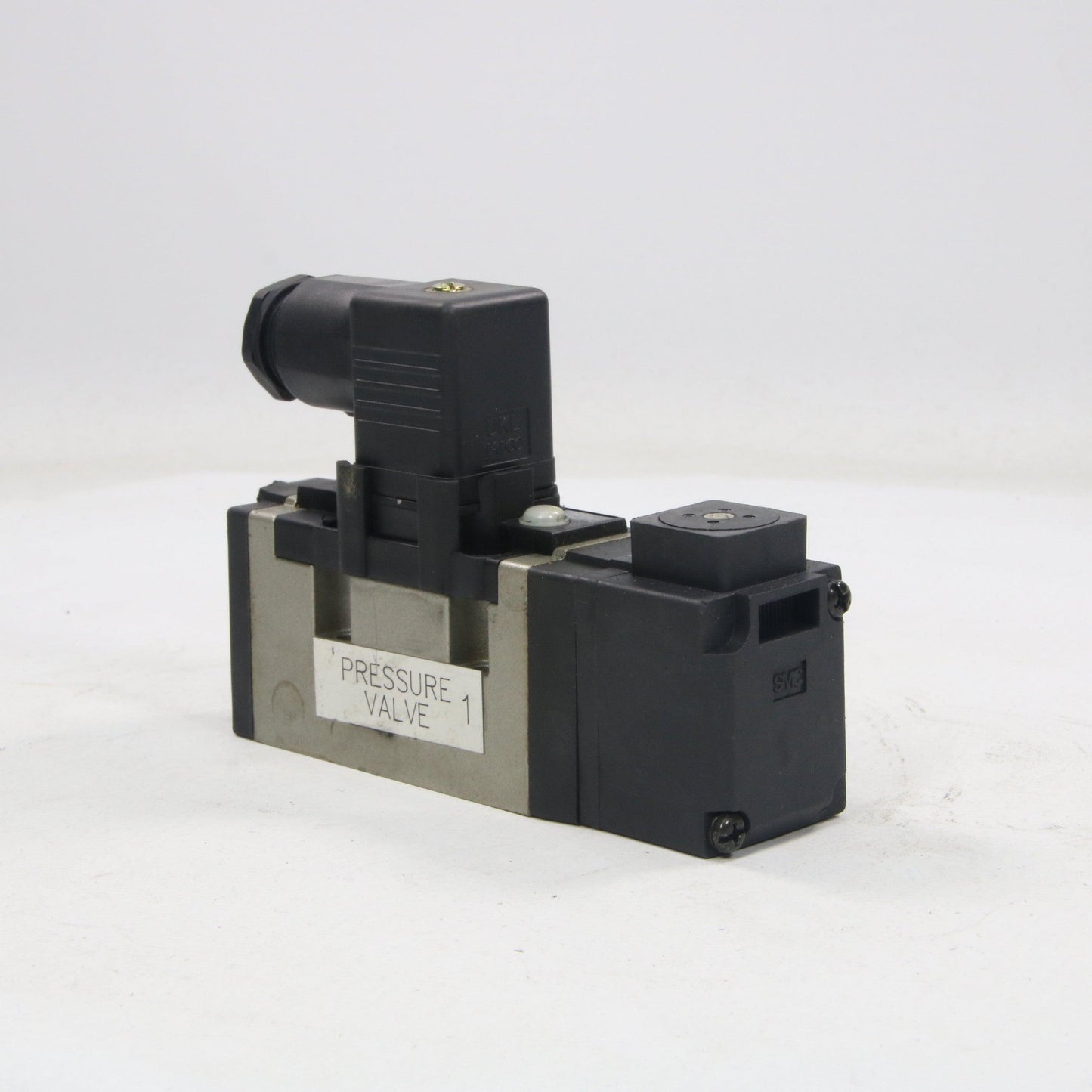 SMC Solenoid Valve EVS7-6-FG-S-3N-Solenoid Valve-Used Industrial Parts