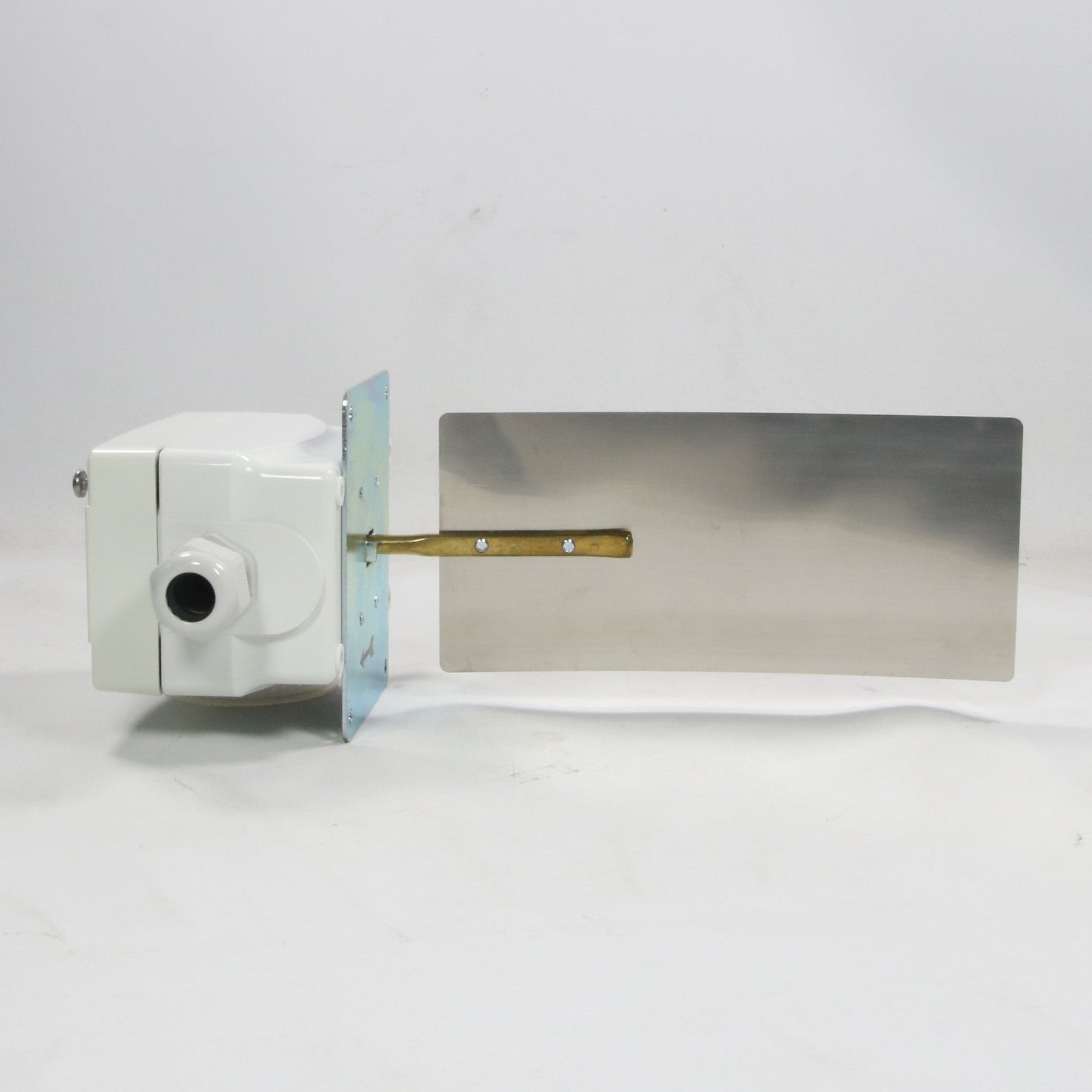 S+S Regeltechnik GmbH WFS-1E Vane Operated Flow Switch-Vane Operated Flow Switch-Used Industrial Parts