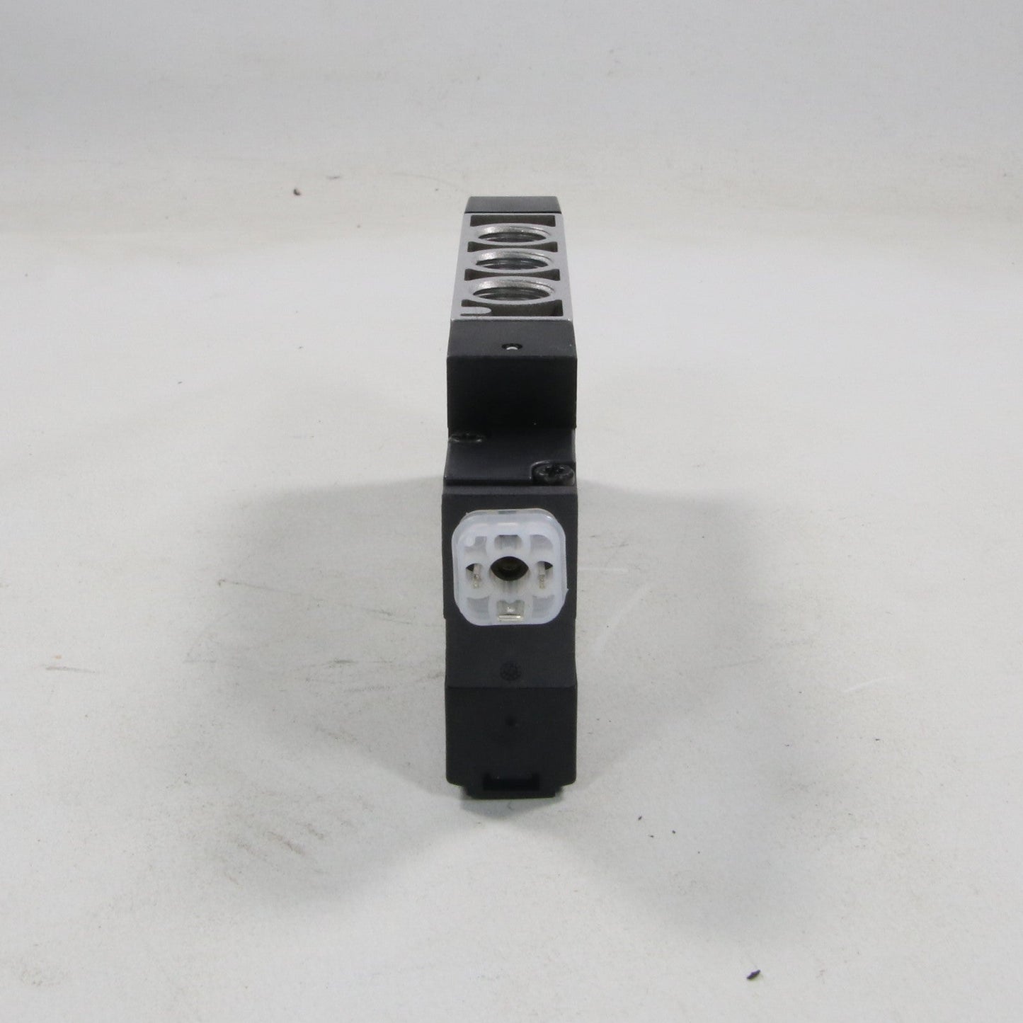 Festo CPE18-M1H-5L-1/4 Directional Control Valve - 163142