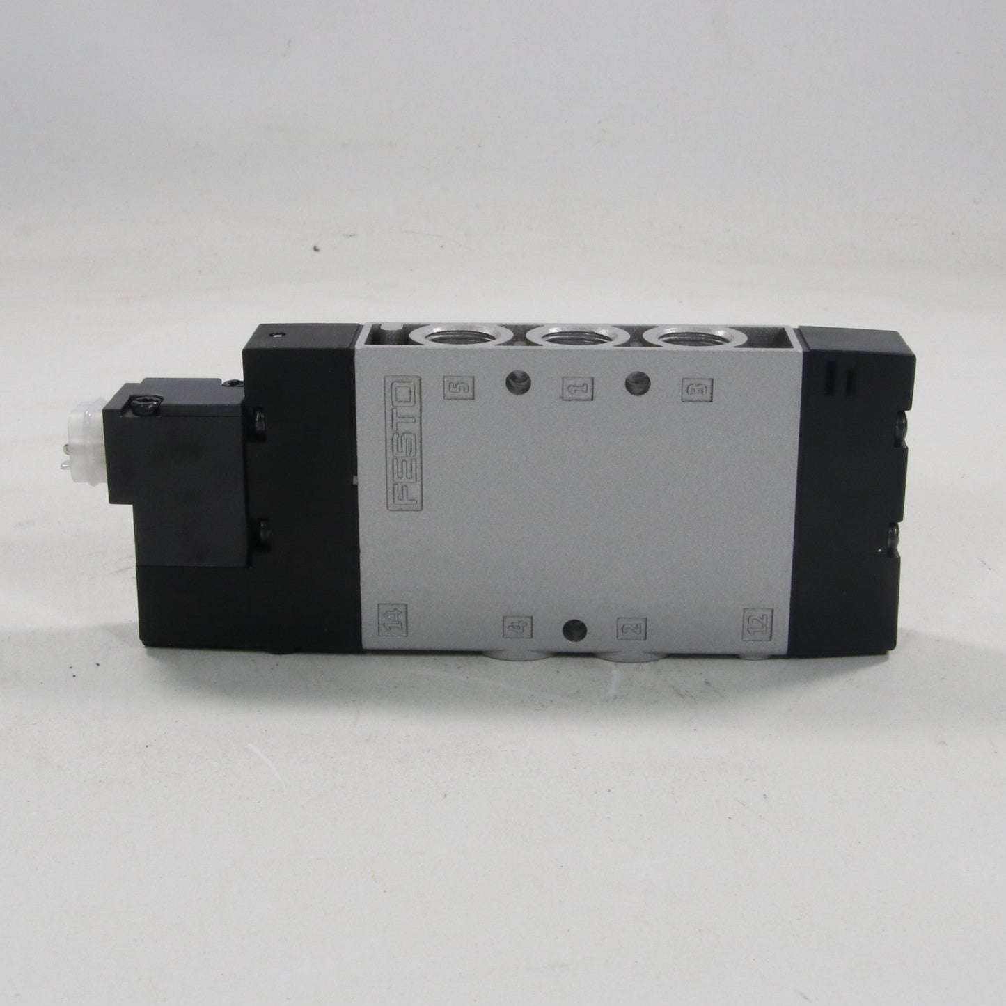 Festo CPE18-M1H-5L-1/4 Directional Control Valve - 163142