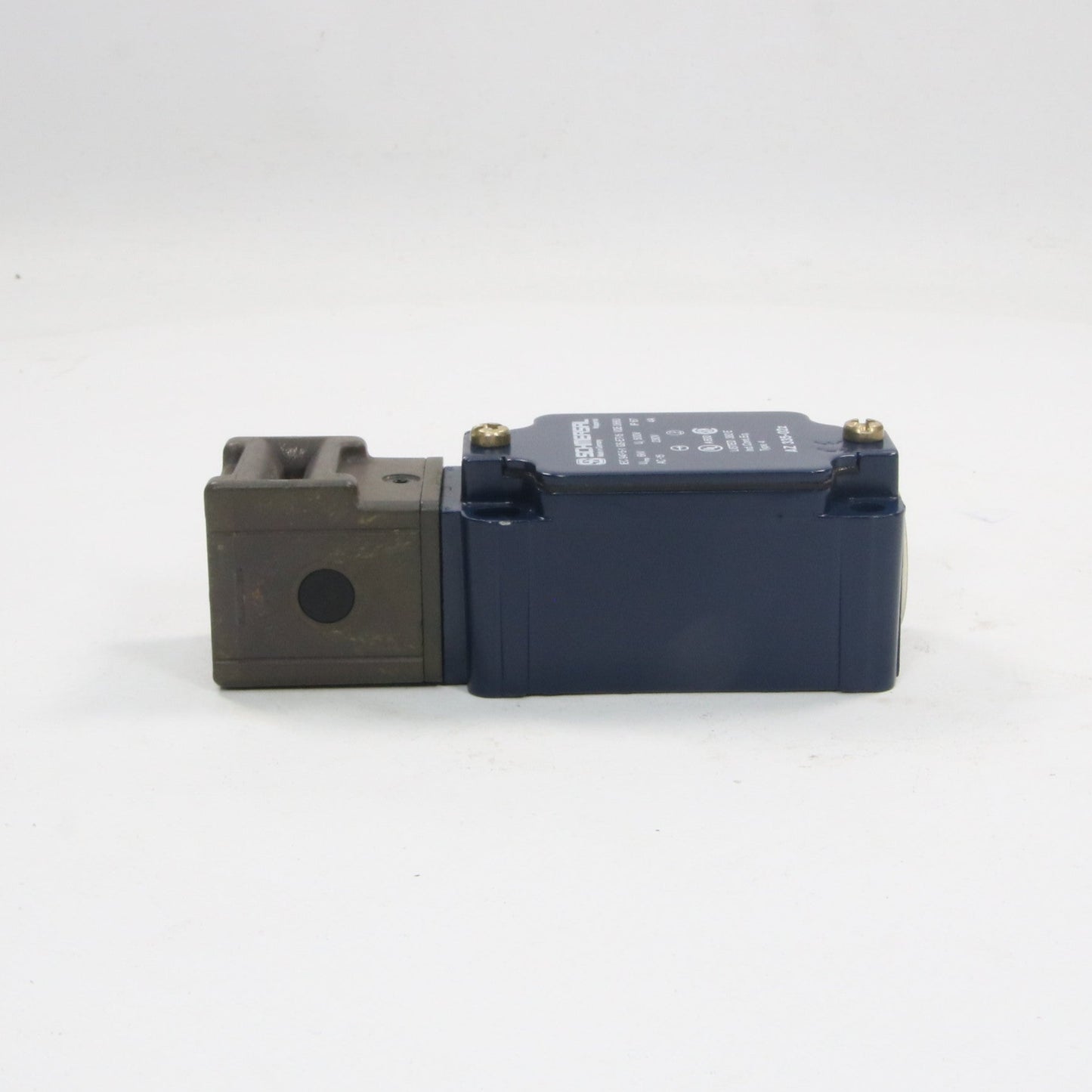 Schmersal AZ 335 02z Safety Switch-Safety Switch-Used Industrial Parts