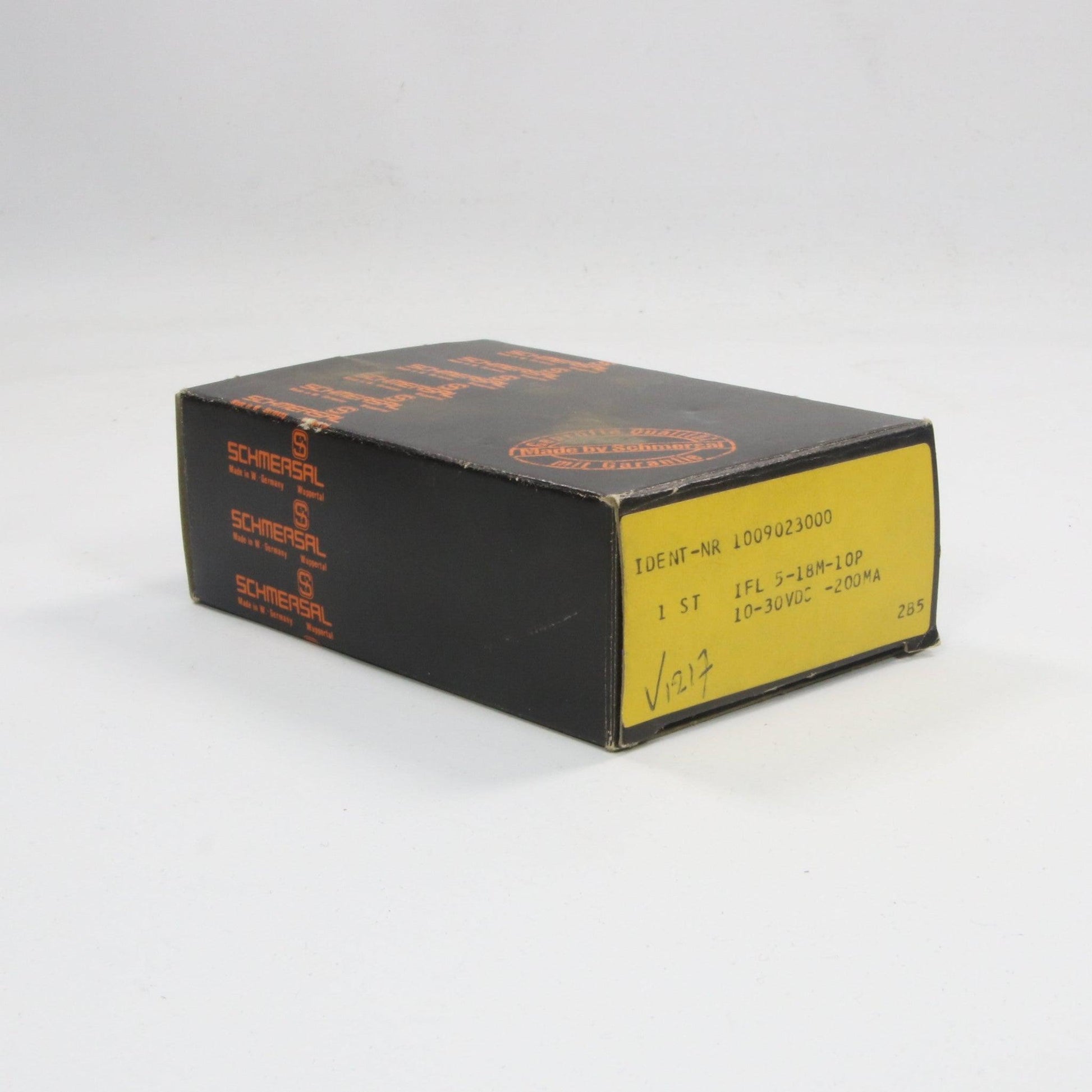 Schmersal IFL 5 18M 10P Inductive Proximity Switch-Inductive Proximity Switch-Used Industrial Parts