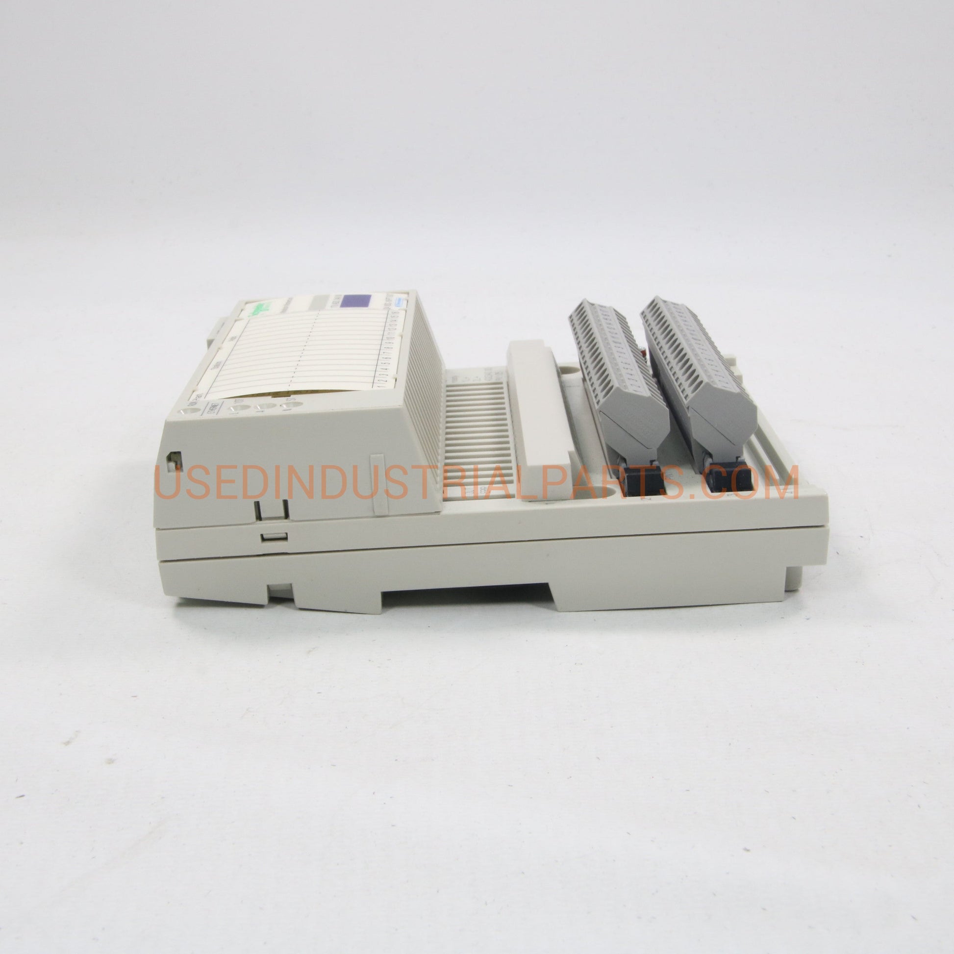 Schneider Electric Modicon Momentum 170ADO34000 Discrete Output Module-Discreet Output Module-AC-05-05-Used Industrial Parts